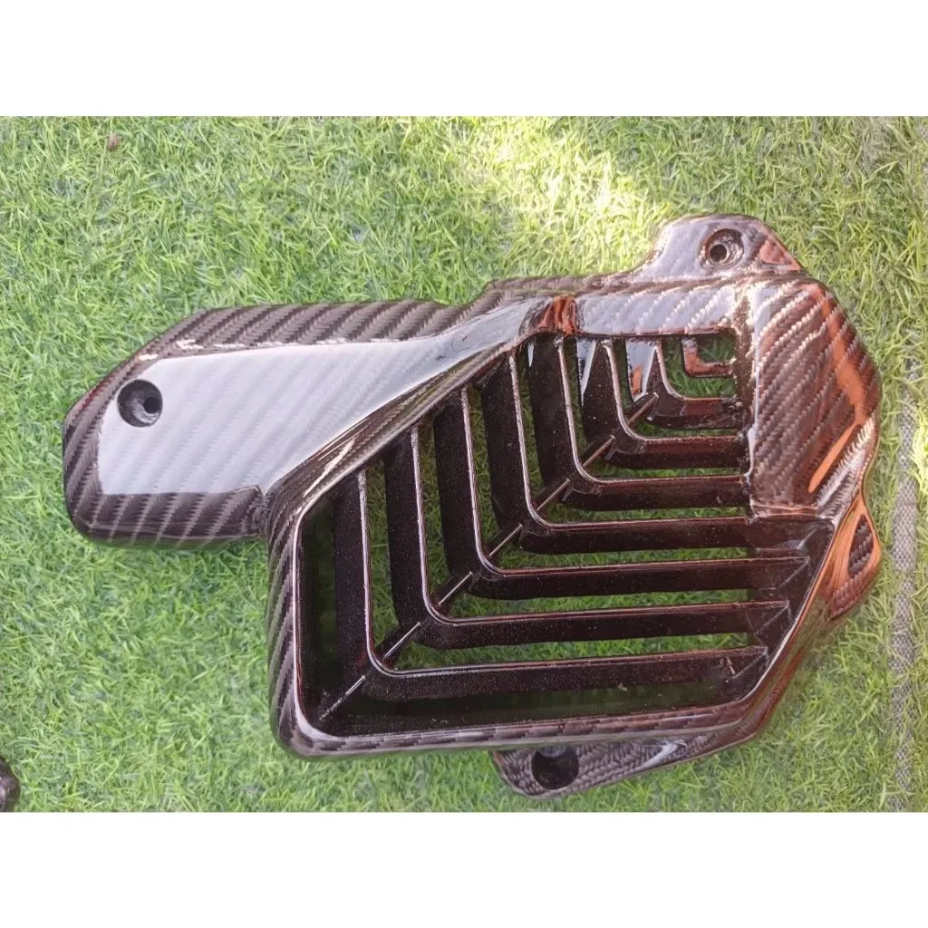 ครอบหม้อน้ำหุ้มคาร์บอนแท้ 100% Honda Giorno 2023-2025 / Click160 / PCX160 / Lead125 (ชิ้นงานแท้เบิกศูนย์)