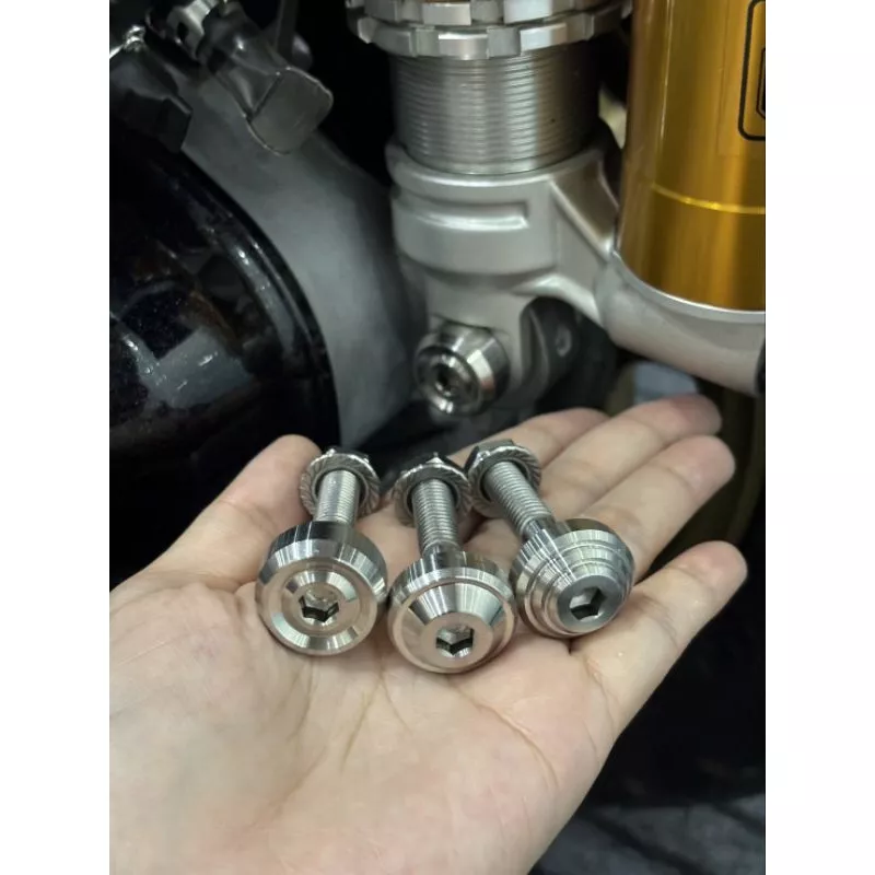 น็อตโช๊คหลัง สแตนเลสแท้ งานกลึงมือ สำหรับ Giorno, Lead, PCX, Grand Filano (ราคาต่อ 1 ชุด) - อะไหล่แต่ง Giorno+