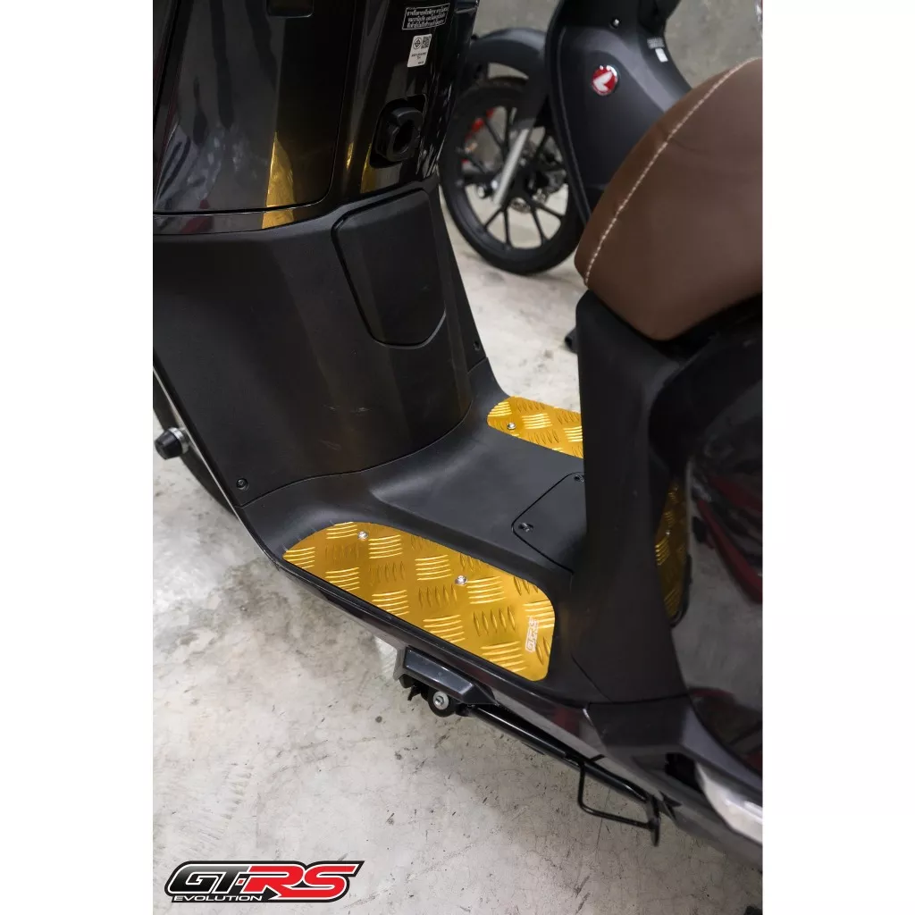 แผ่นพักเท้าอลูมิเนียม GTRS ลาย 5 ขีด สำหรับ Honda Giorno+