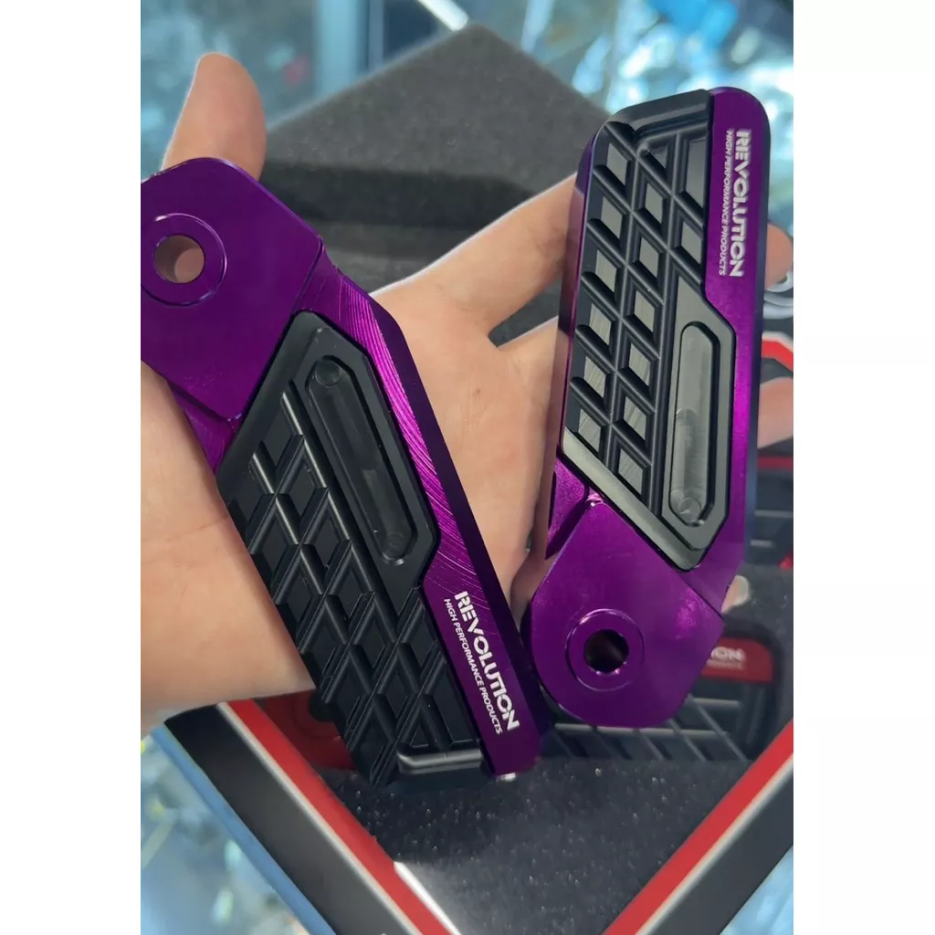 พักเท้าหลัง Giorno สีทูโทน Revolution (ตรงรุ่น)