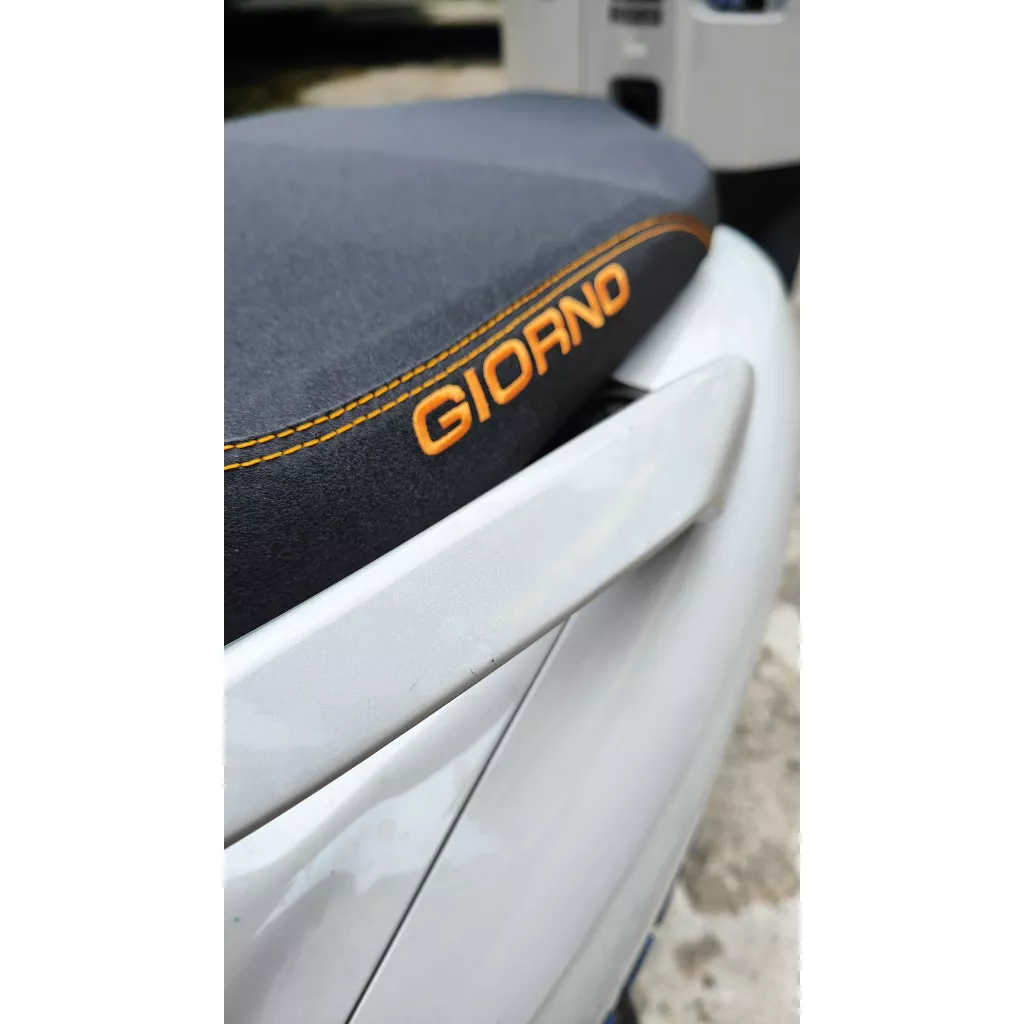 เบาะแต่ง Honda Giorno หุ้มหนังเรดเดอร์ ทรงเตี้ย