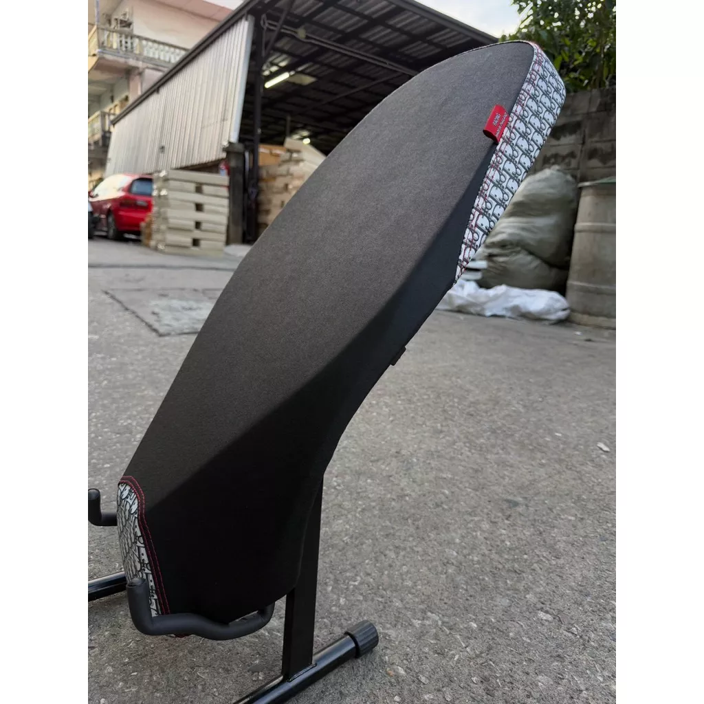 เบาะแต่ง Giorno+ ทรงปาด ลายแบรนด์ เลือกได้ 2 สไตล์ (ทรง 2 ตอน / ตอนเดียว) - อะไหล่แต่ง Giorno+