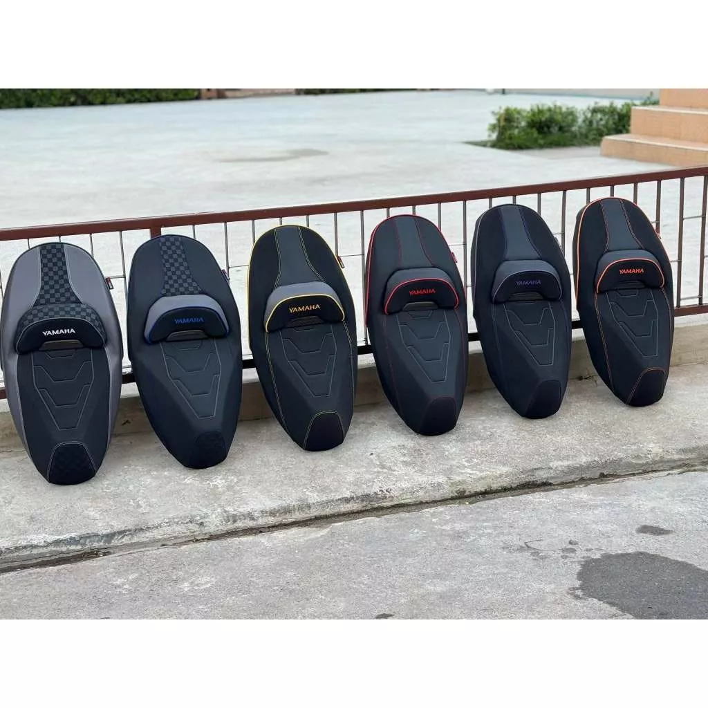 เบาะแต่งทรงสปอร์ต มีหมอน สำหรับ Honda Giorno และ Yamaha Grand Filano - อะไหล่แต่ง Giorno+