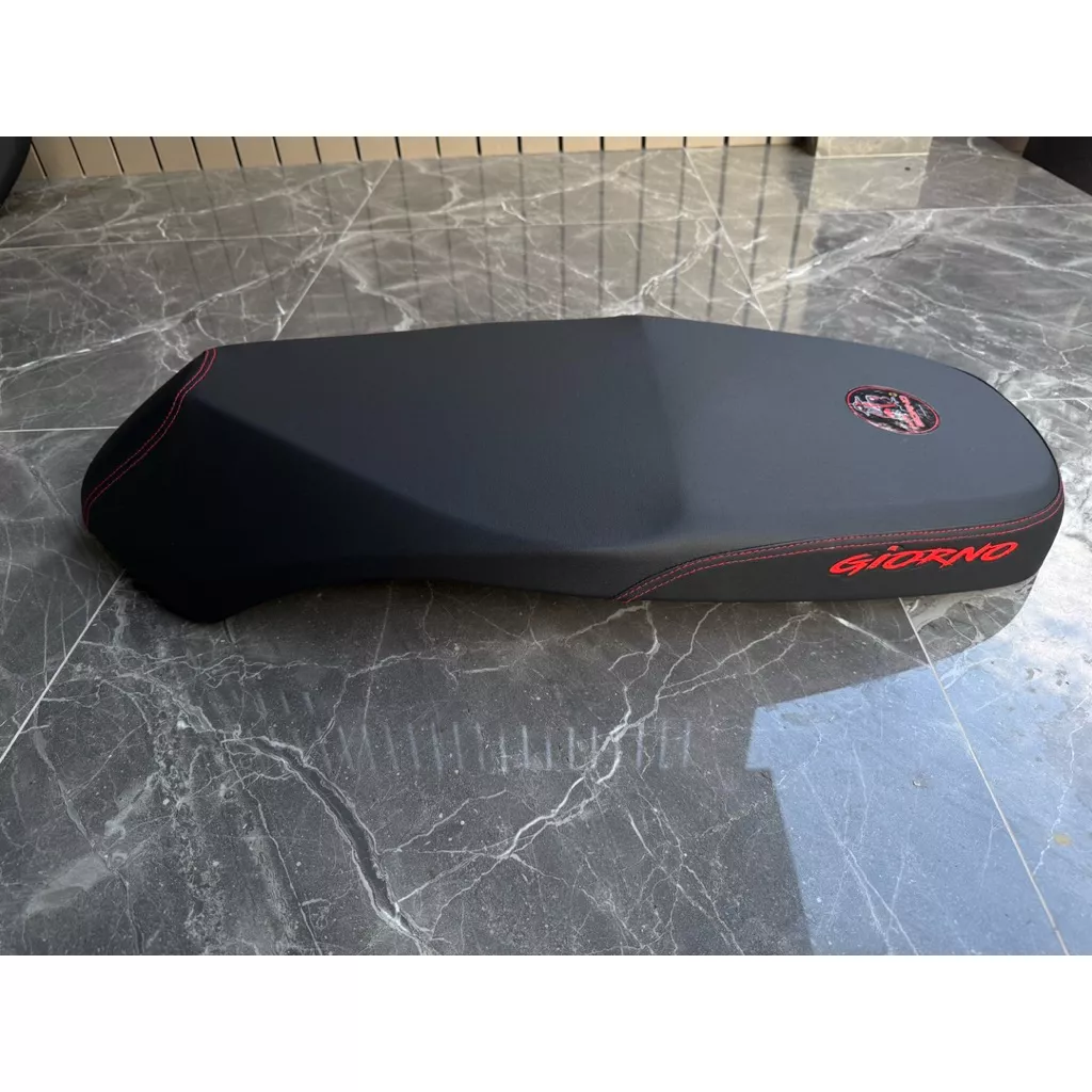 เบาะปาด Honda Giorno (มี 8 สี, 2 ทรง) รุ่น V.2