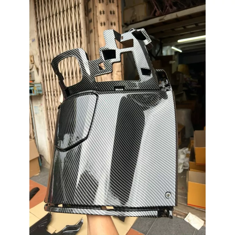 ชุดครอบถังน้ำมันพร้อมฝาปิด ลายเคฟล่า 5D สำหรับ Honda Giorno 125 (อะไหล่แท้ศูนย์)