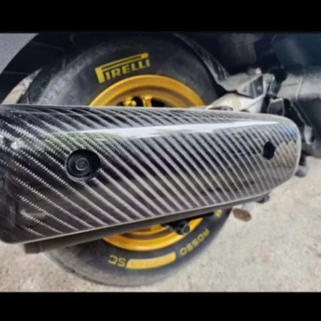 ครอบท่อไอเสีย Honda Giorno หุ้มคาร์บอนแท้ ลาย 4 (เบิกศูนย์)