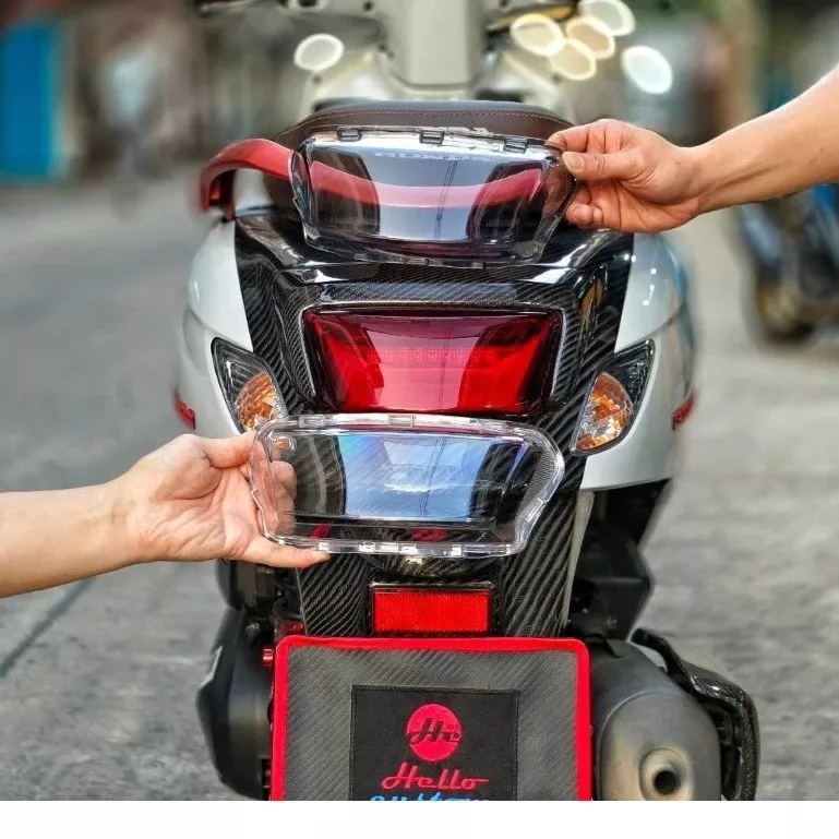 ครอบไฟท้าย Honda Giorno+ 125: สีใส/สีสโมค